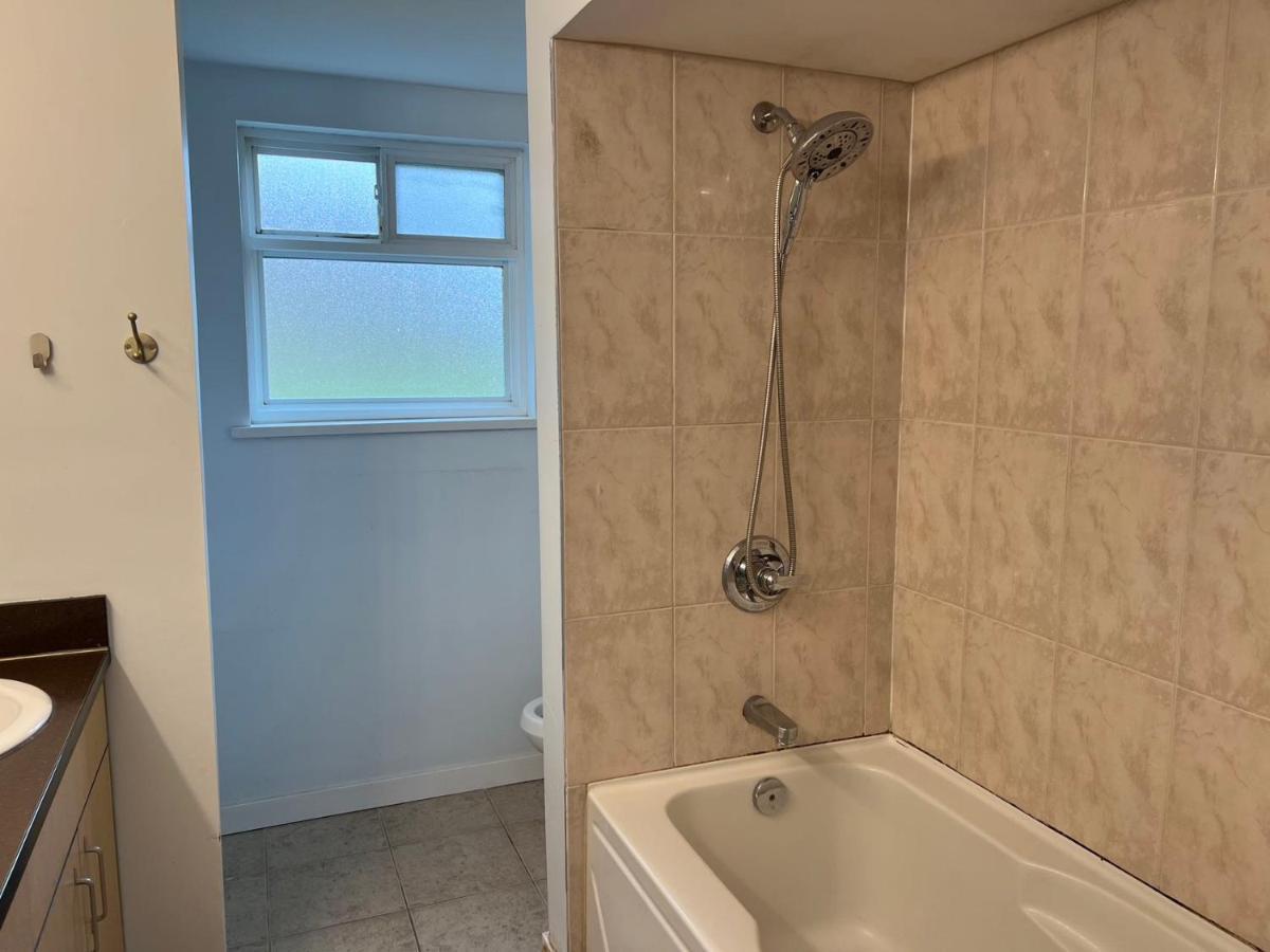 One Bedroom, One Living Room, One Kitchen And One Bathroom With Independent Access Ричмонд Екстер'єр фото